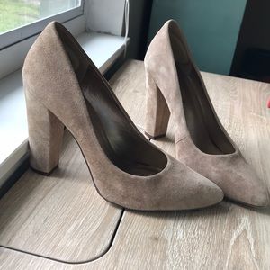 Suede Pointed Toe Pumps
